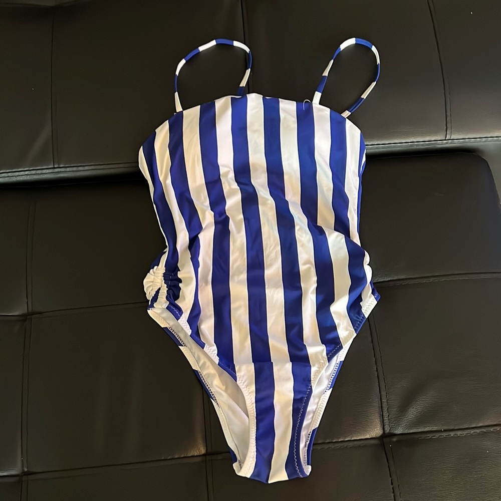 Bathing suit